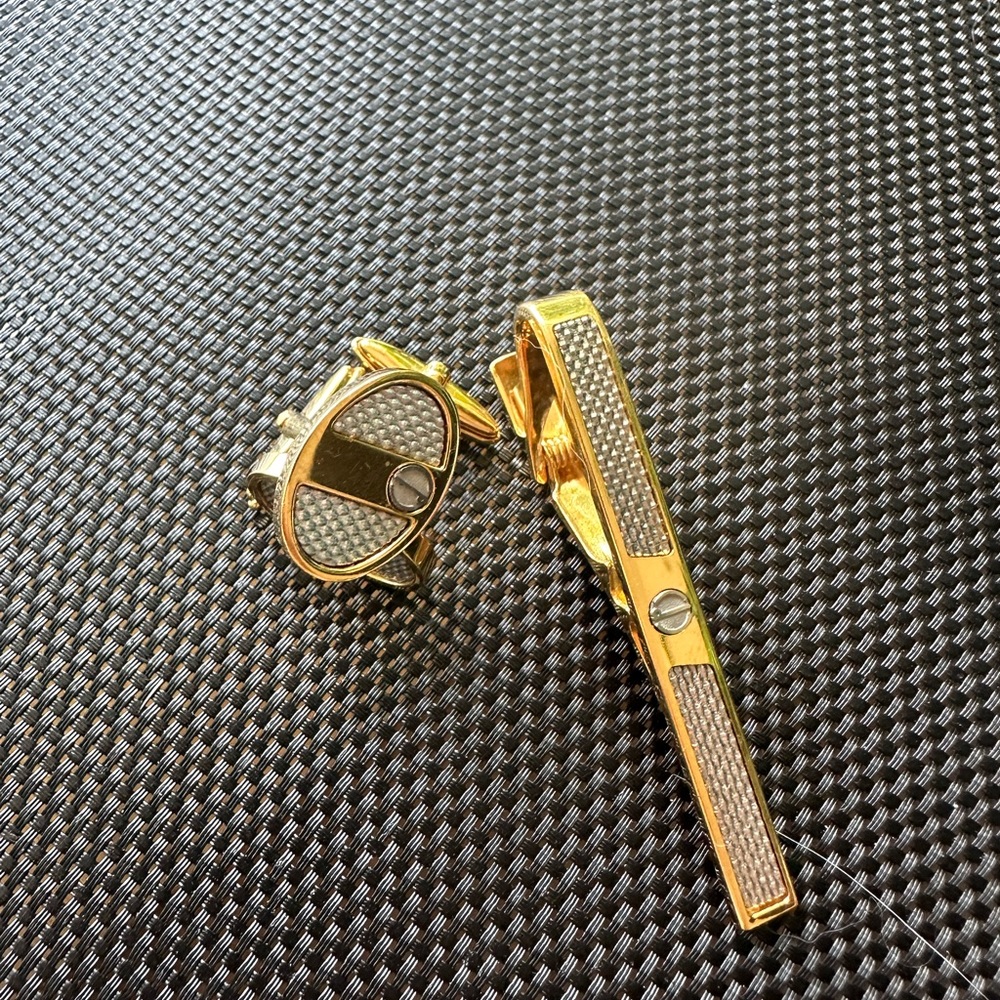 Elegant Dunhill Gold and Silver Tie Clip and Cufflinks Set